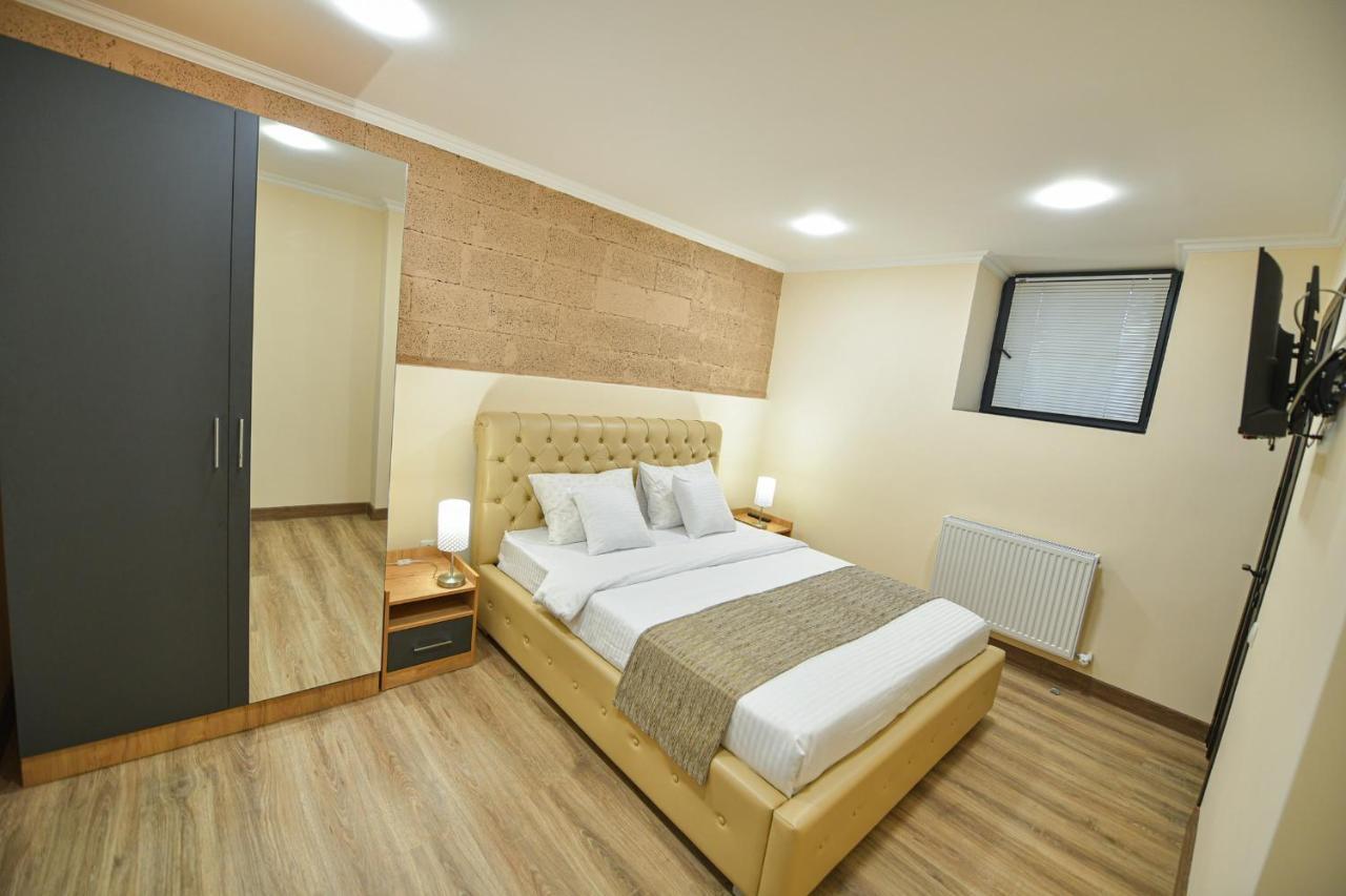 Madin Eco Hotel Debed Exteriör bild